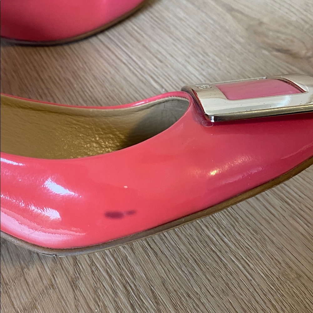Roger Vivier Pink Patent Leather Buckle Pumps Kitten Heel Designer Heels - Picture 13 of 14